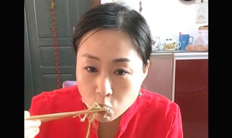 娱乐吃瓜酱东北朋友,东北朋友带你领略娱乐吃瓜酱的独特魅力